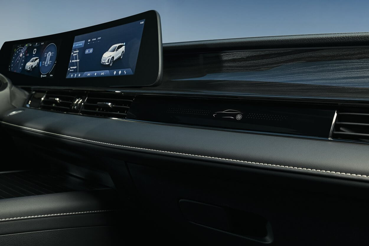 Doppelbildschirm mit 12,3" Im OMODA 5 genießen Sie volle Konnektivität dank zweier integrierter 12,3-Zoll-Displays. Sie bieten eine intuitive Touch-Oberfläche, ein modernes Navigationssystem und die Integration mobiler Geräte. Zudem unterstützt das System kabellos Android Auto™ und Apple CarPlay™.