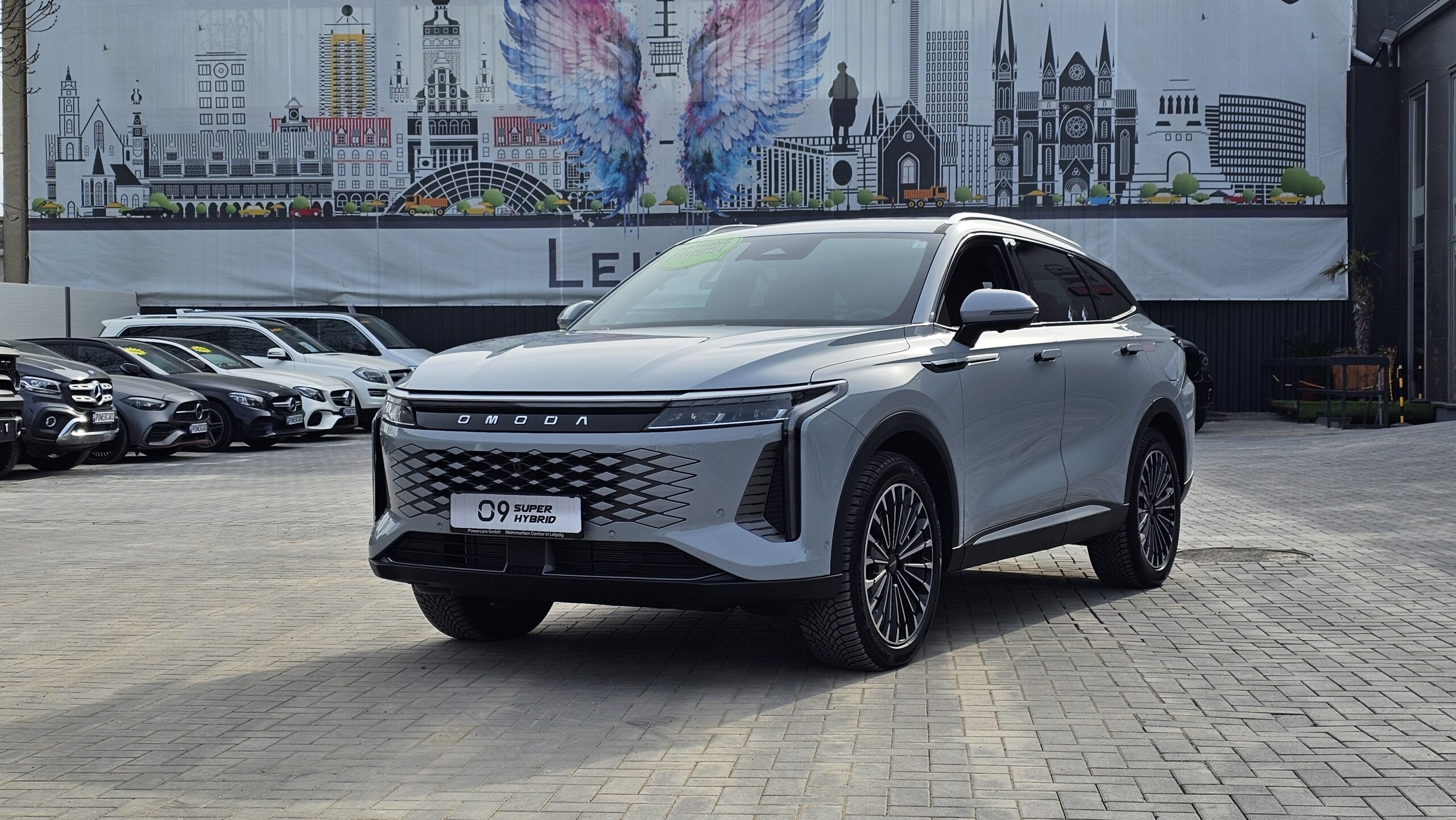 Besuchen Sie unseren Showroom in Leipzig und entdecken Sie den JAECOO 7 SHS bei einer Probefahrt.